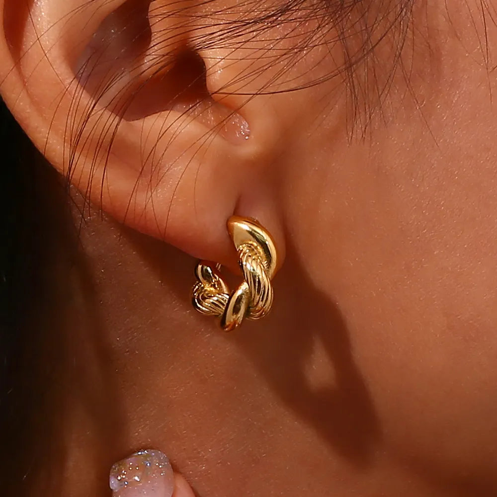 Bella Twist Hoop Earrings | 18K Gold Plated